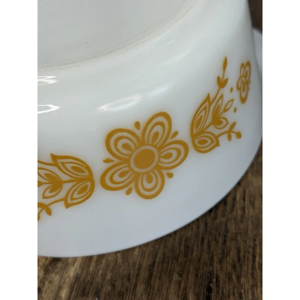 Pyrex Butterfly Gold 472 Casserole 1.5 Pt with Lid Vintage 1970s Bowl MINT - Picture 7 of 11